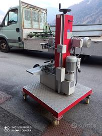 Centinatrice per tetti in aggraffato