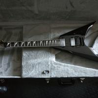 Chitarra elettrica ESP Arrow E-II 7 corde + case