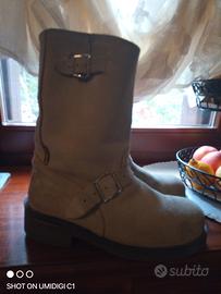 stivaletti in camoscio