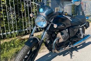 Moto Guzzi V7 - 2012