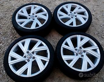 Cerchi e gomme termiche nuove 18 originali vw