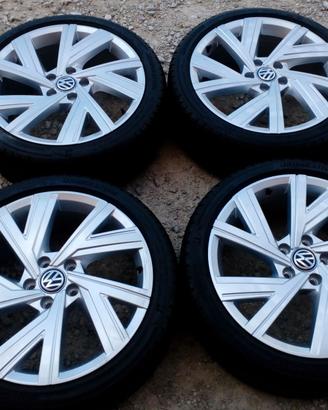 Cerchi e gomme termiche nuove 18 originali vw