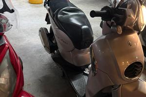 Aprilia scarabeo 200