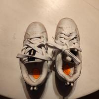 scarpe con rotelle heelys