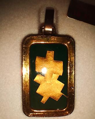 ciondolo foglia d'oro 18Kt