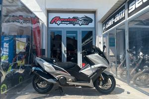 Kymco AK 550 2022 - 1.800 Km
