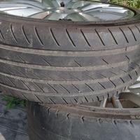 4 cerchioni più 2 gomme fiat bravo