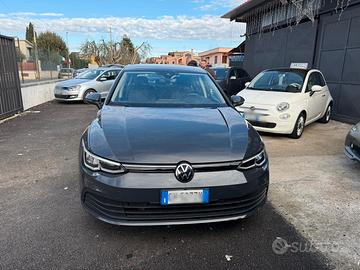 Volkswagen Golf 8 - 2.0 TDI - Tutto Incluso - Supe
