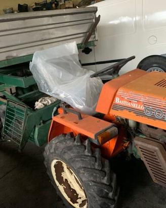 trattore con targa libretto modello 40 ribaltabile