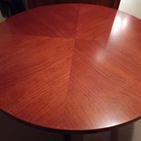 Tavolo rotondo in mogano