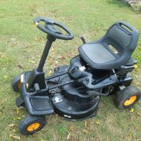 Trattorino tagliaerba