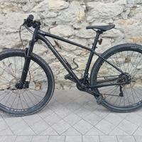 Mountain bike Specialized