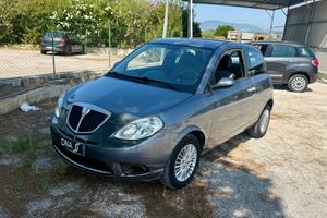 Lancia Ypsilon 1.2 Benzina/Metano NEOPATENTATI