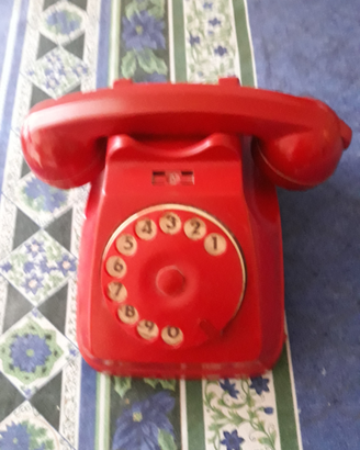 Vecchio telefono anni 80