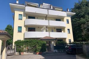 MONOLOCALE A SEREGNO