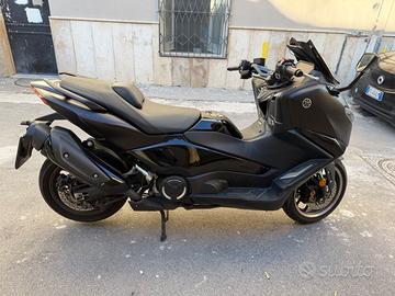 Yamaha T Max 560 - 2025