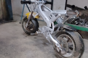 Telaio minimoto con gomme nuove