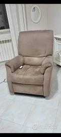 poltrona relaxe elettronica Natuzzi con motore 