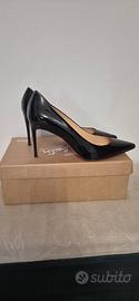 Christian Louboutin So Kate
