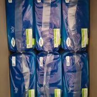 assorbenti per anziani e ragazze 