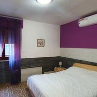 Illino piano terra a 300 m dal mare con giardino e