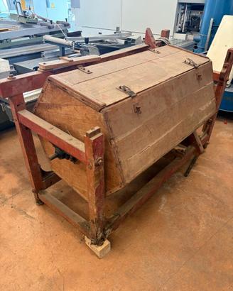 antico buratto rotativo in legno