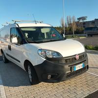 furgone cargo lungo 