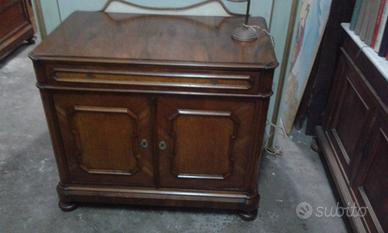 antica crerdenza in  noce