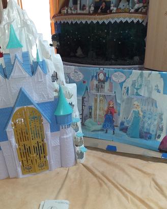 castello di Frozen con bambole 