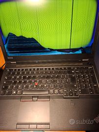 Port. P52 i7 500GB RAM 32GB NVIDIA P1000 LCD ROTTO