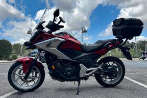 HONDA NC750X DCT – 2016 – 48.000 KM – ACCESSORIATA
