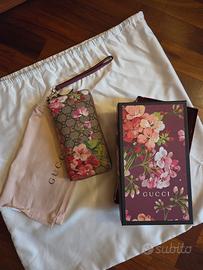 Portafoglio Gucci GG Supreme Blooms