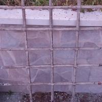 gratta vecchia in ferro per finestre