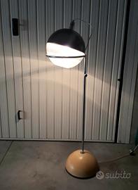 Lampada da pavimento Guzzini anni 70