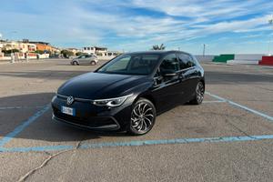 Golf 8 1.5 etsi style 150cv automatica