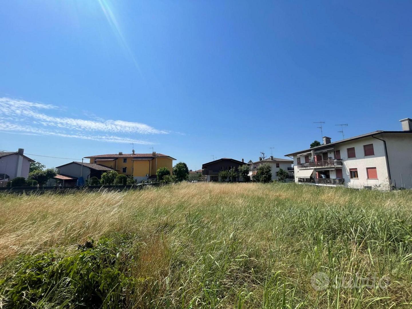 TERRENO EDIFICABILE A POCHI MINUTI DA UDINE - Vista 2