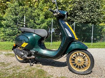 Vespa Sprint 50 Racing Sixties 2023