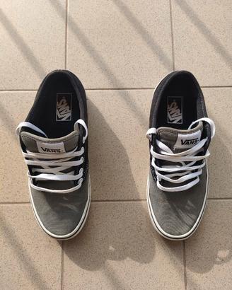 scarpe vans nere e grigie