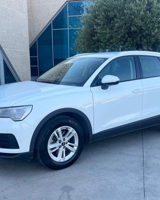 Audi Q3 35 TDI quattro S tronic Business advanced 