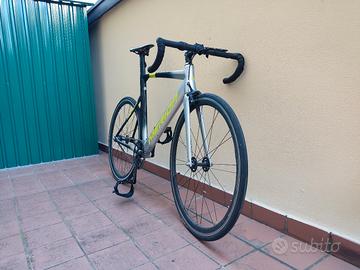 Mérida track 500