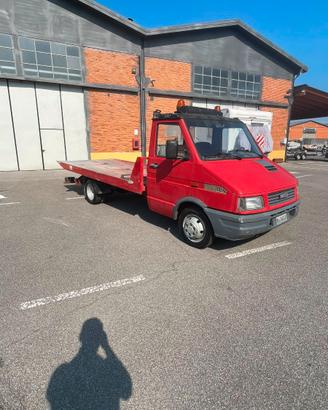 IVECO DAYLI 35/10 TURBO PATENTE B