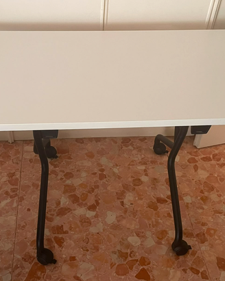 Scrivania bianca 120×60 con ruote – Ottime conizio