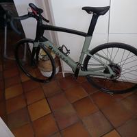 bici  Gravel pedalata assistita  e muscolare Moser