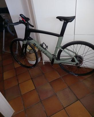 bici  Gravel pedalata assistita  e muscolare Moser