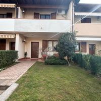 VILLA A SCHIERA A CALCINATO