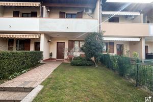 VILLA A SCHIERA A CALCINATO