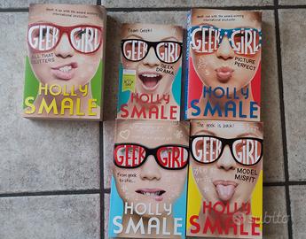 Collezione romanzi di Holly Smale in inglese