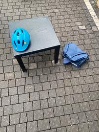 Set unico tavolo casco e zaino