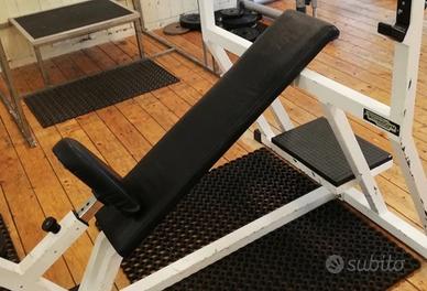 Panca inclinata technogym