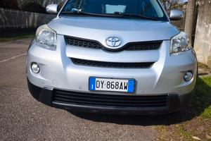 4 per 4 Urban cruiser Toyota 